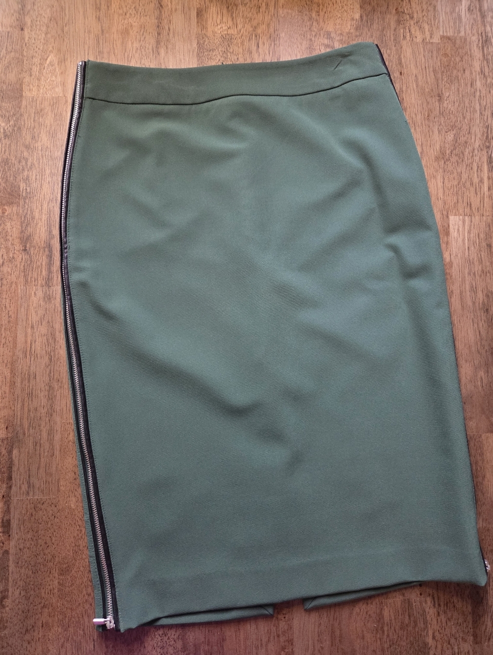 Zara Zipper Side With Faux Leather Piping Green Pencil Skirt
